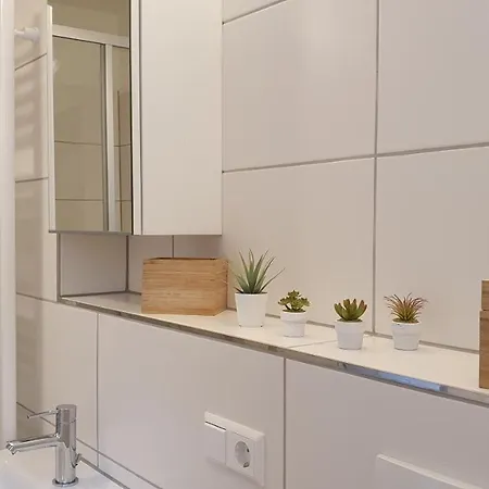 Pineapple - Dresdner Heide Mit Garten 公寓